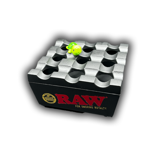 RAW® Regal Windproof Ashtray